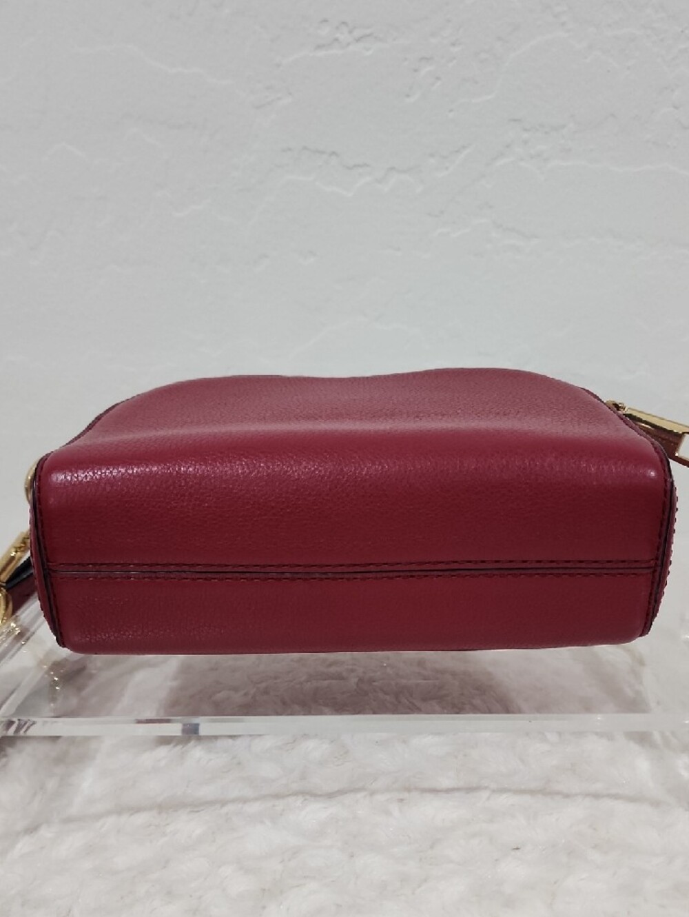 Marc Jacobs Pebbled Leather Crossbody in Deep Wine - Picture 5 of 10